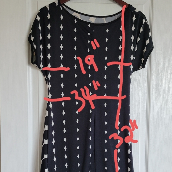 Gorgeous Black and white dress - Picture 13 of 14